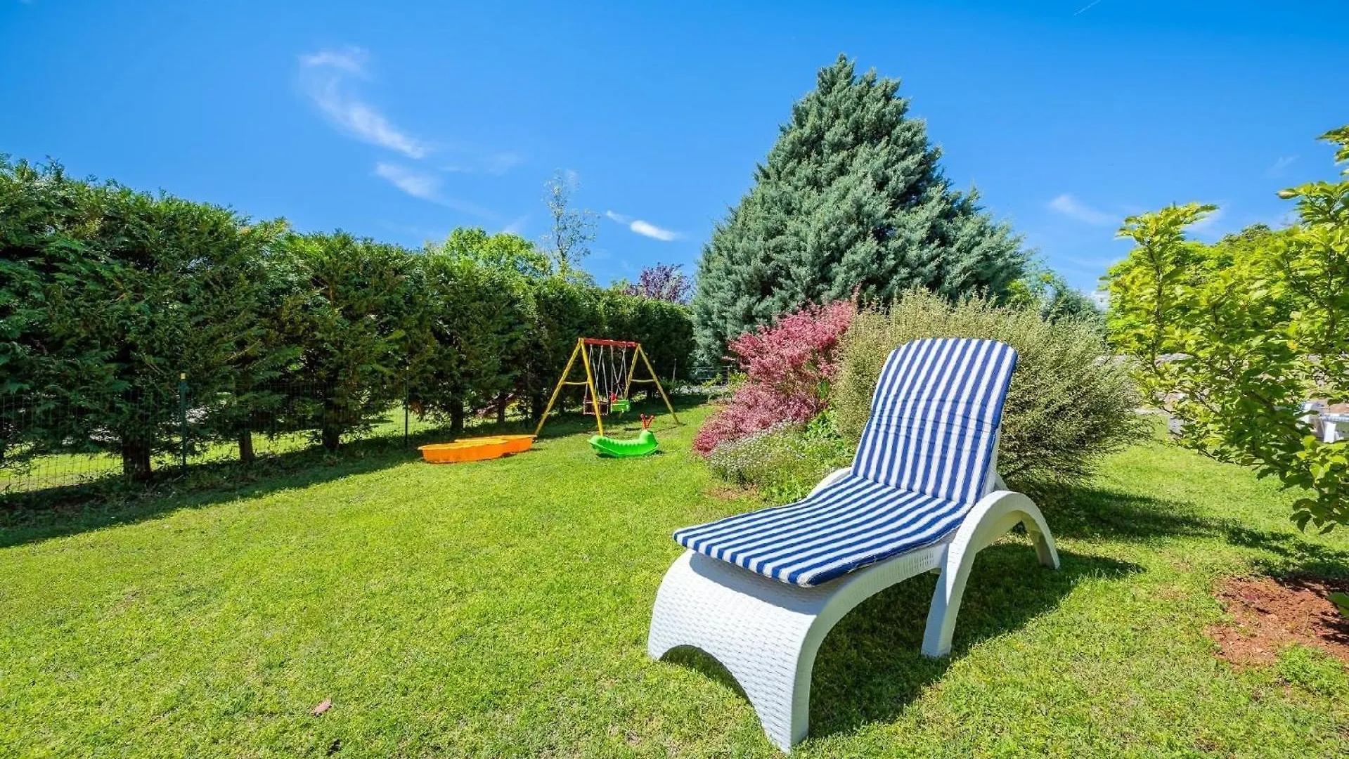 Semesterbostad Ferienhaus Mit Privatpool Fuer 8 Personen Ca 240 Qm In Vrecari, Istrien Ostkueste Von Istrien Nedeščina